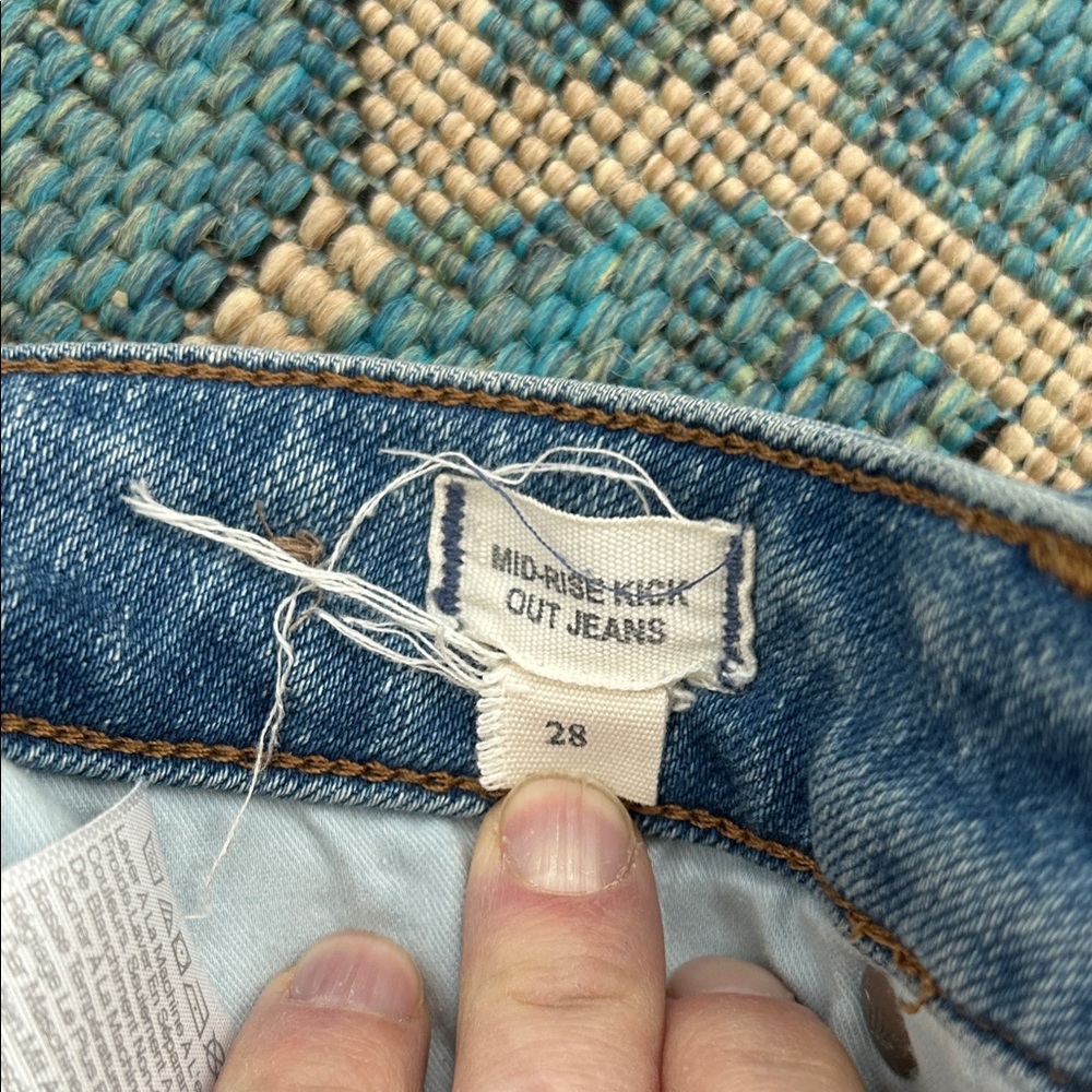 Madewell mid rise kick out Jeans - Picture 3 of 6
